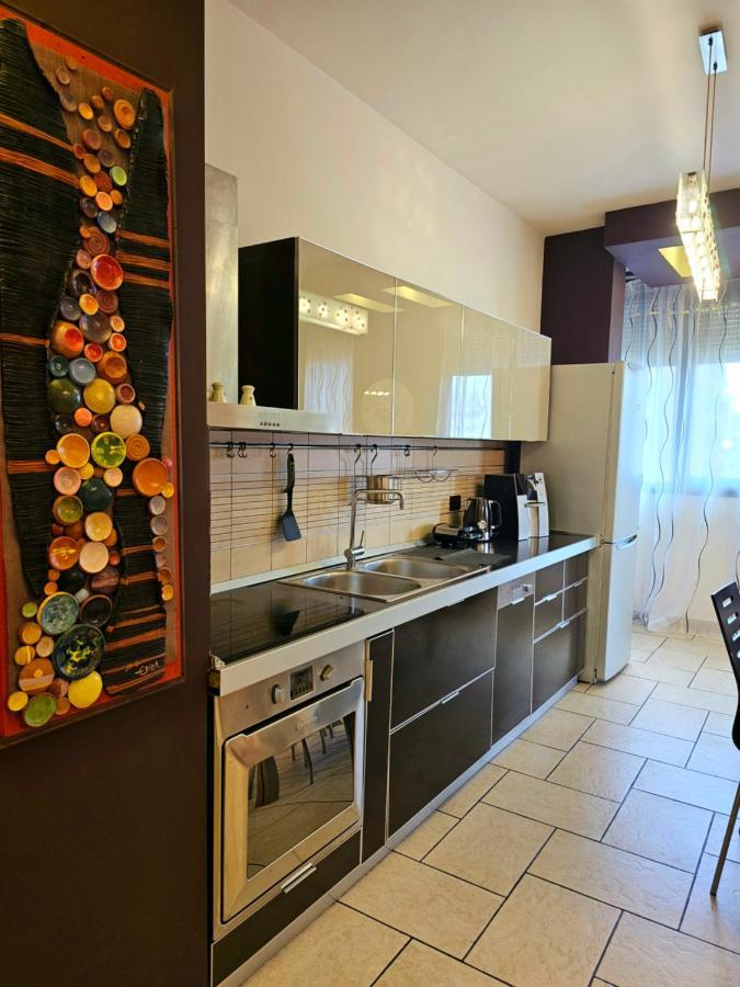 טיראנה Center Apartment Easy_Luxury מראה חיצוני תמונה